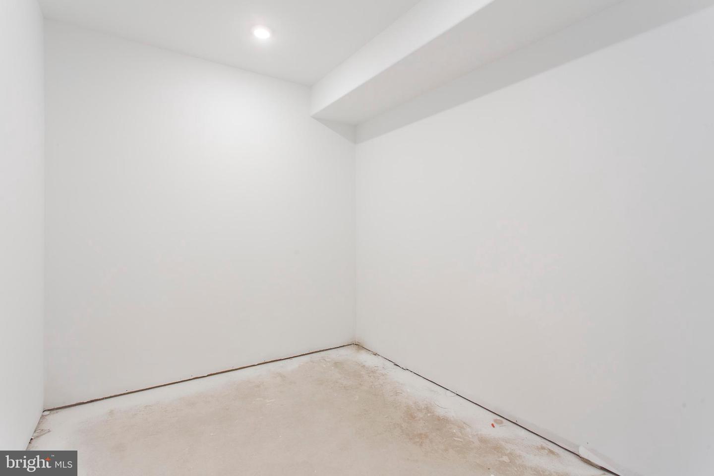 2123 Dickinson St Property Photo 57