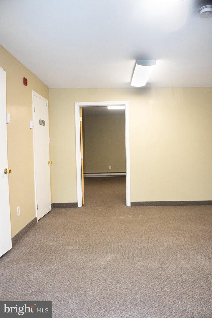 7727 Germantown Ave Property Photo 4