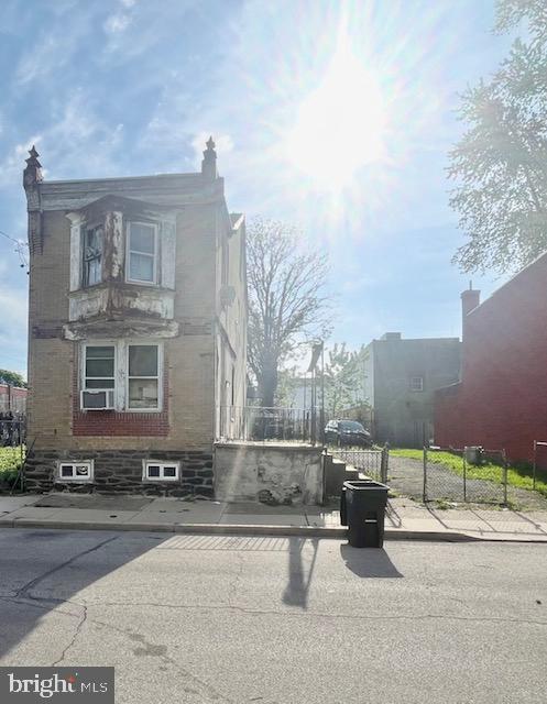 6115 N NORWOOD ST Property Photo 1