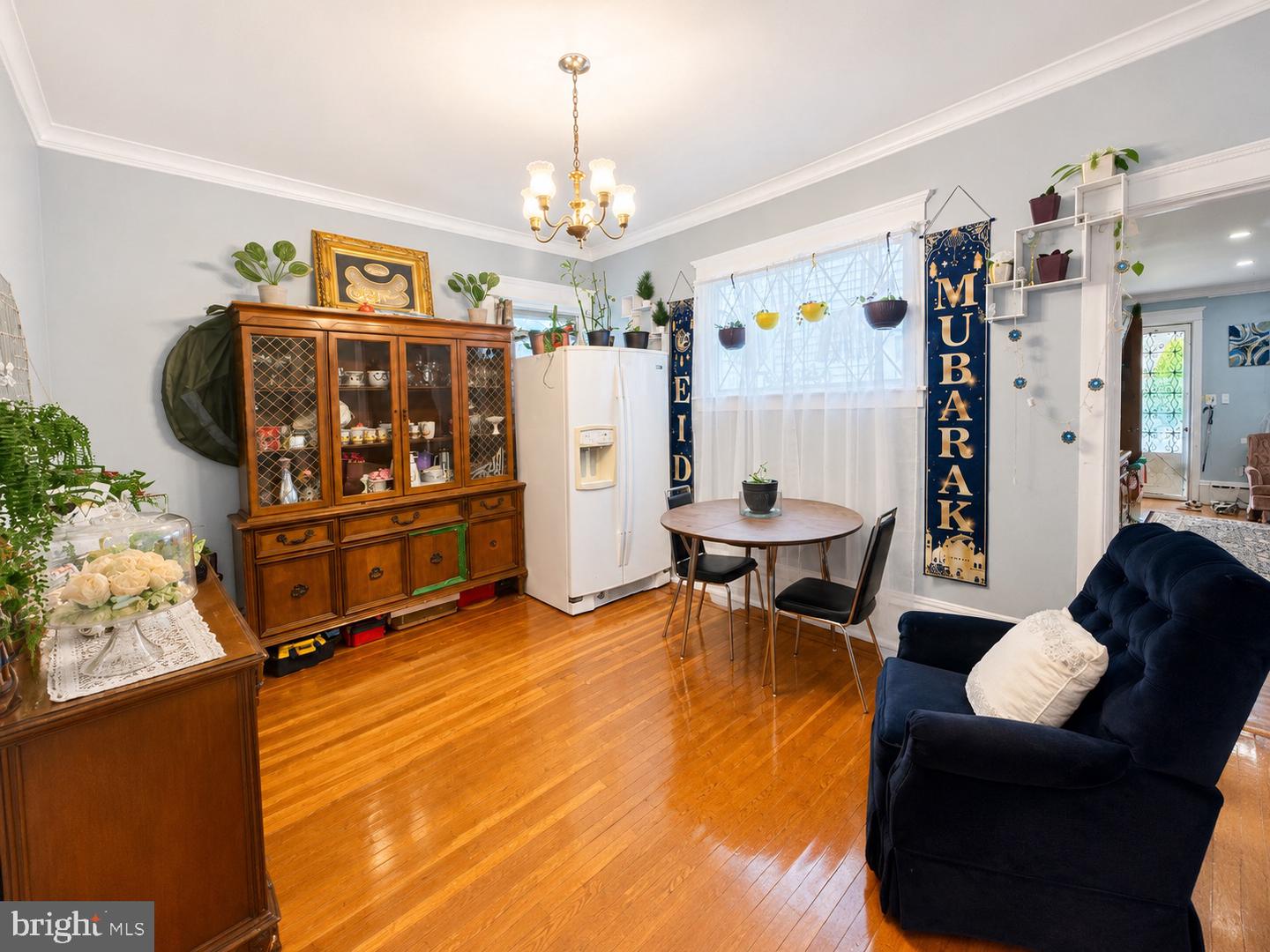 1112 Allengrove St Property Photo 6