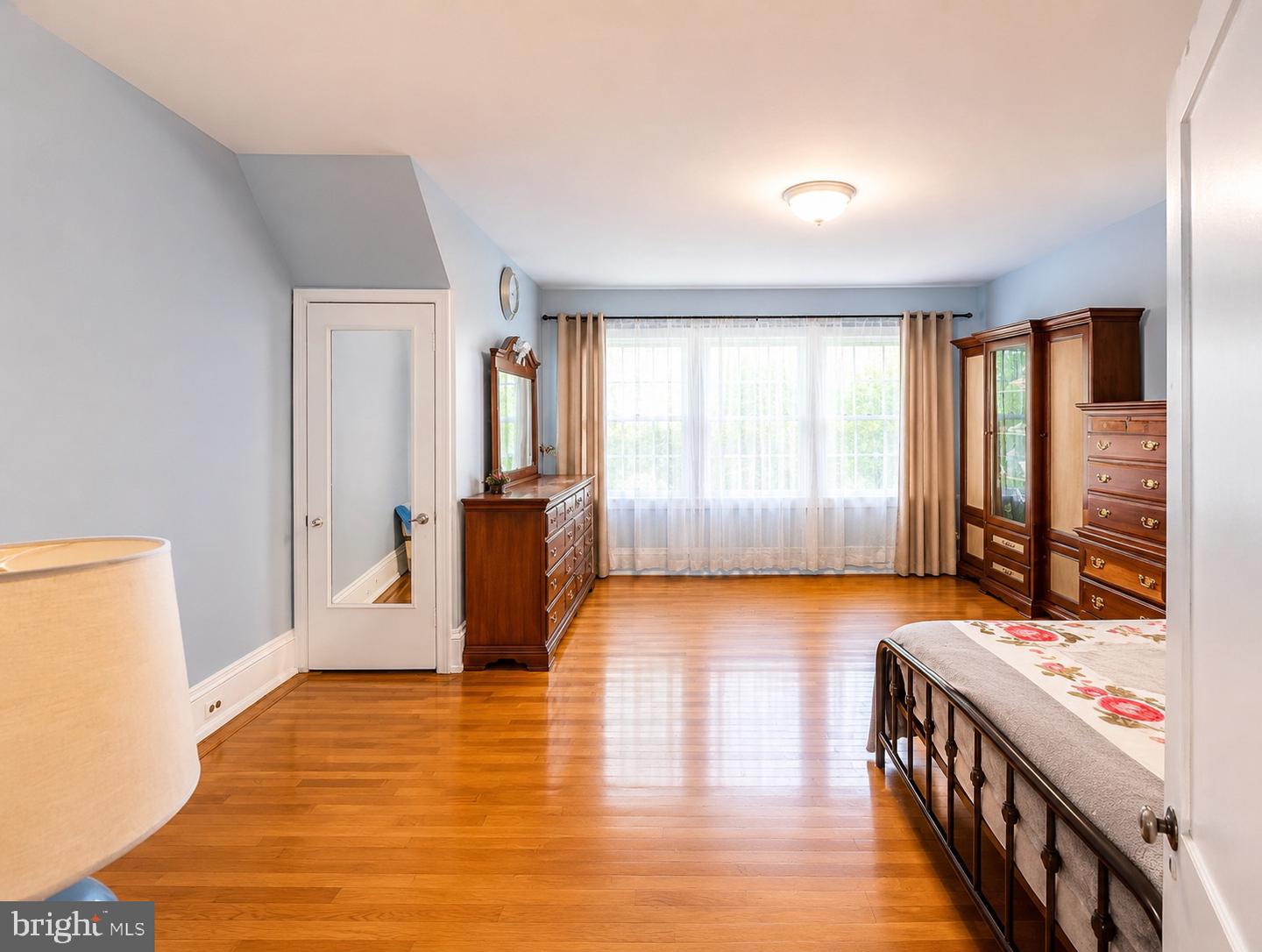 1112 Allengrove St Property Photo 10