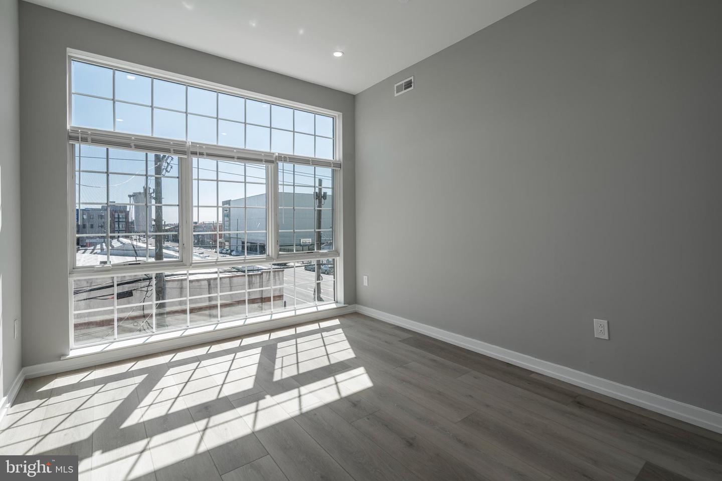 2401 Washington Ave #3g Property Photo 10