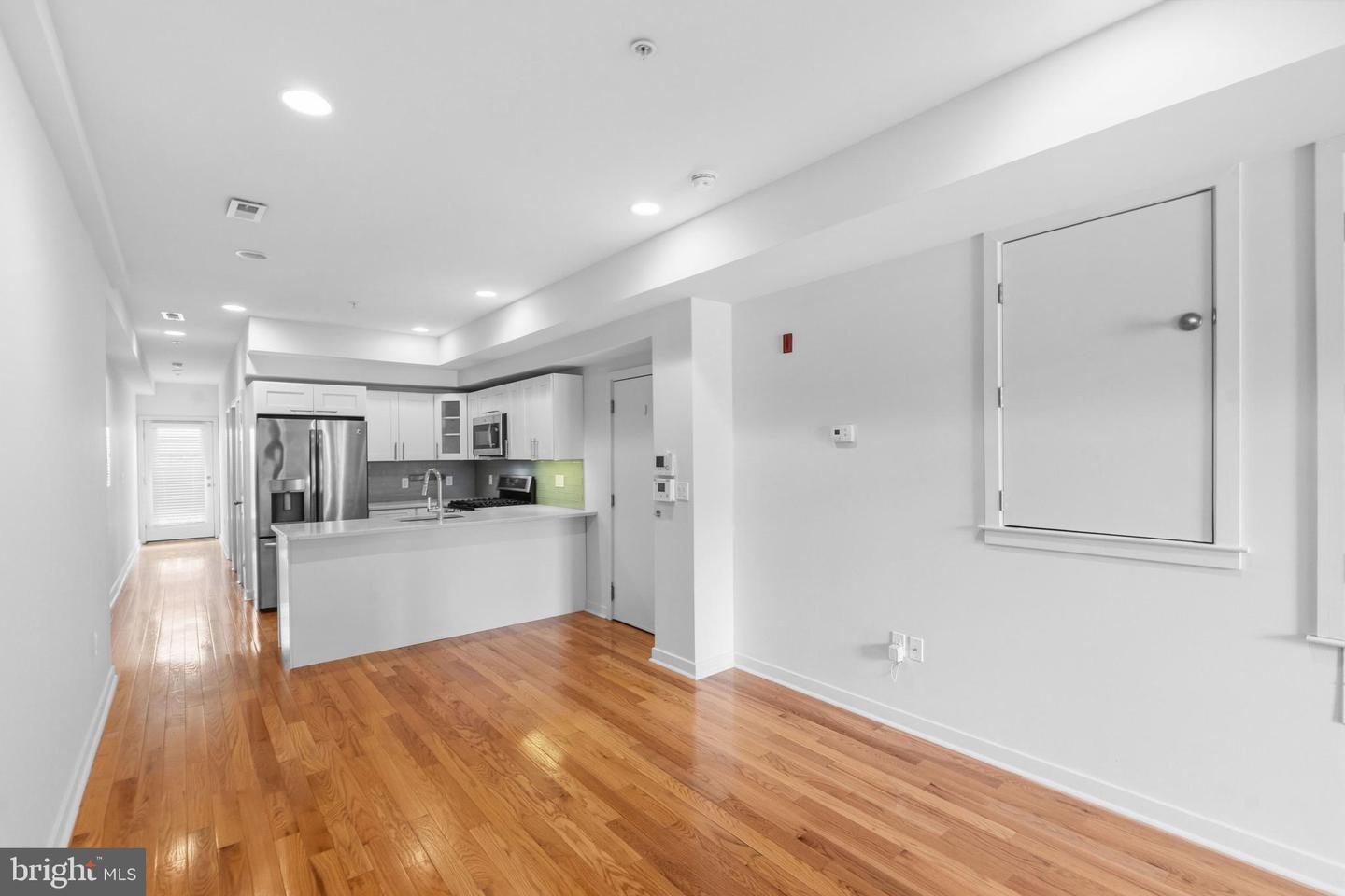 1437 Brown St #2 Property Photo 6