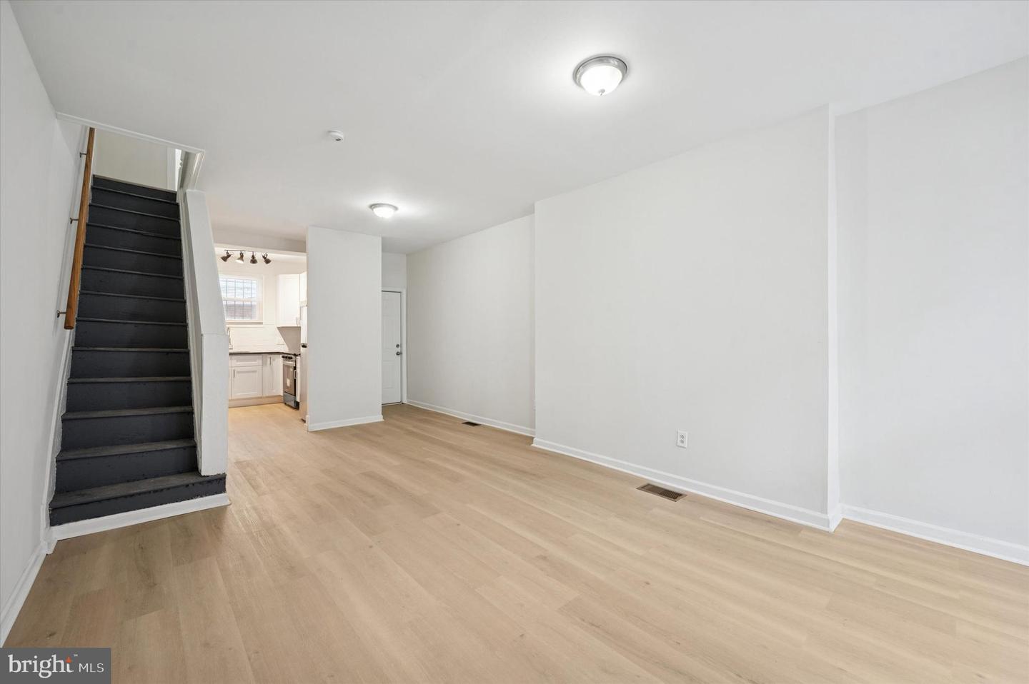 2457 N Patton St Property Photo 6