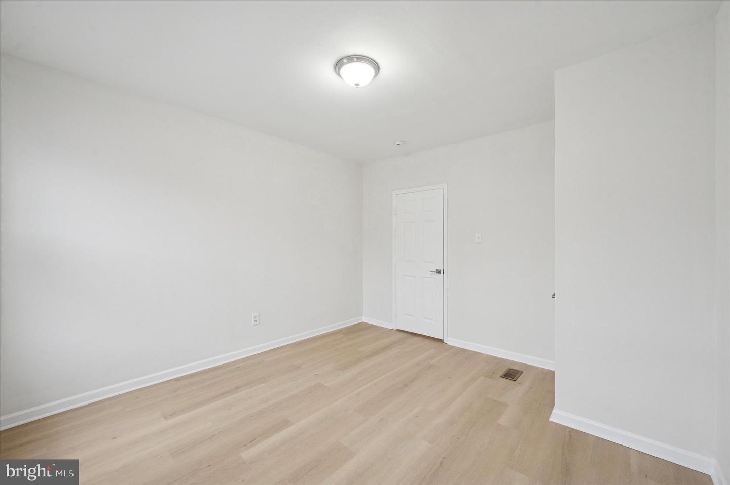 2457 N Patton St Property Photo 19