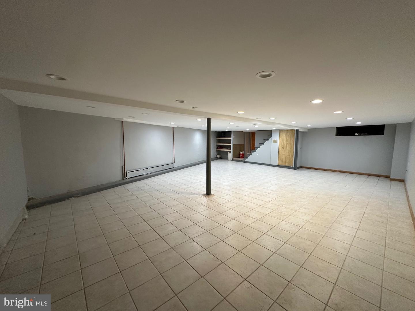 2033 W Passyunk Ave #1st Floor Property Photo 4