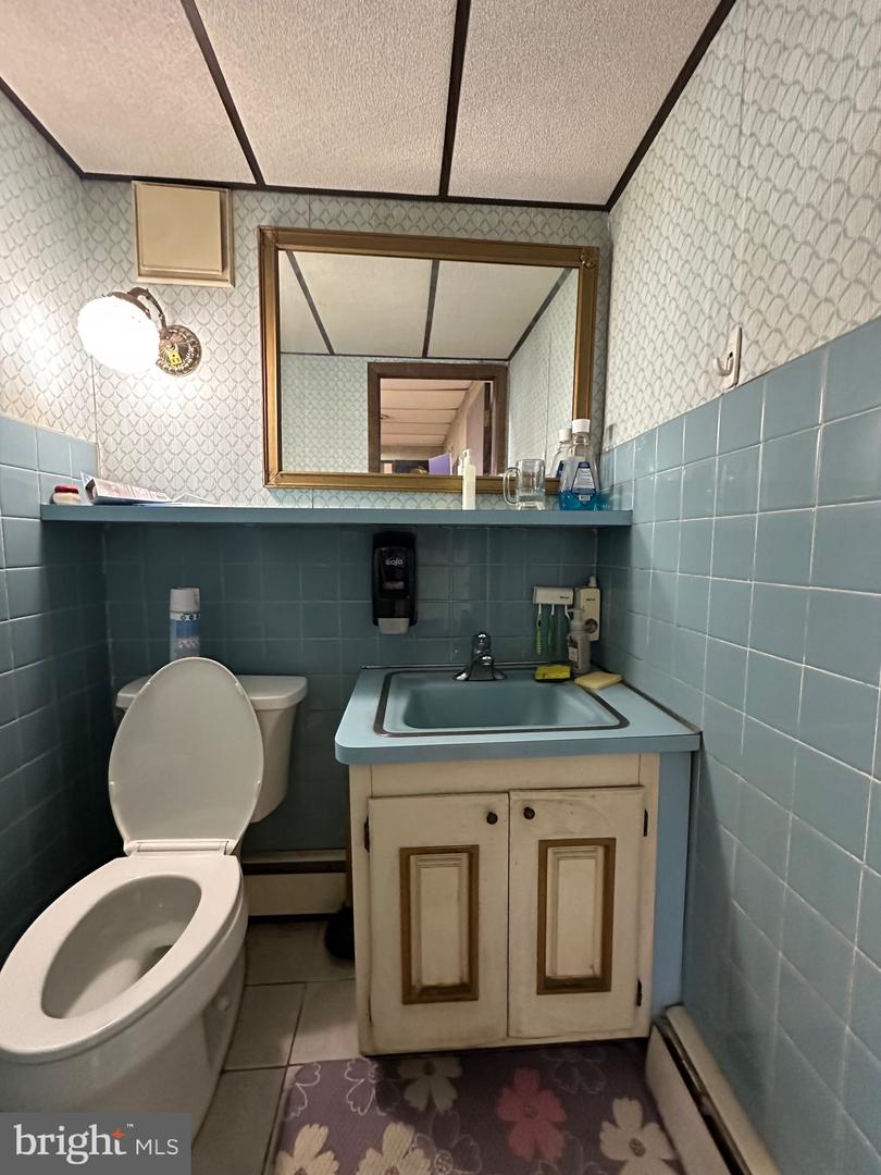 2033 W Passyunk Ave #1st Floor Property Photo 6