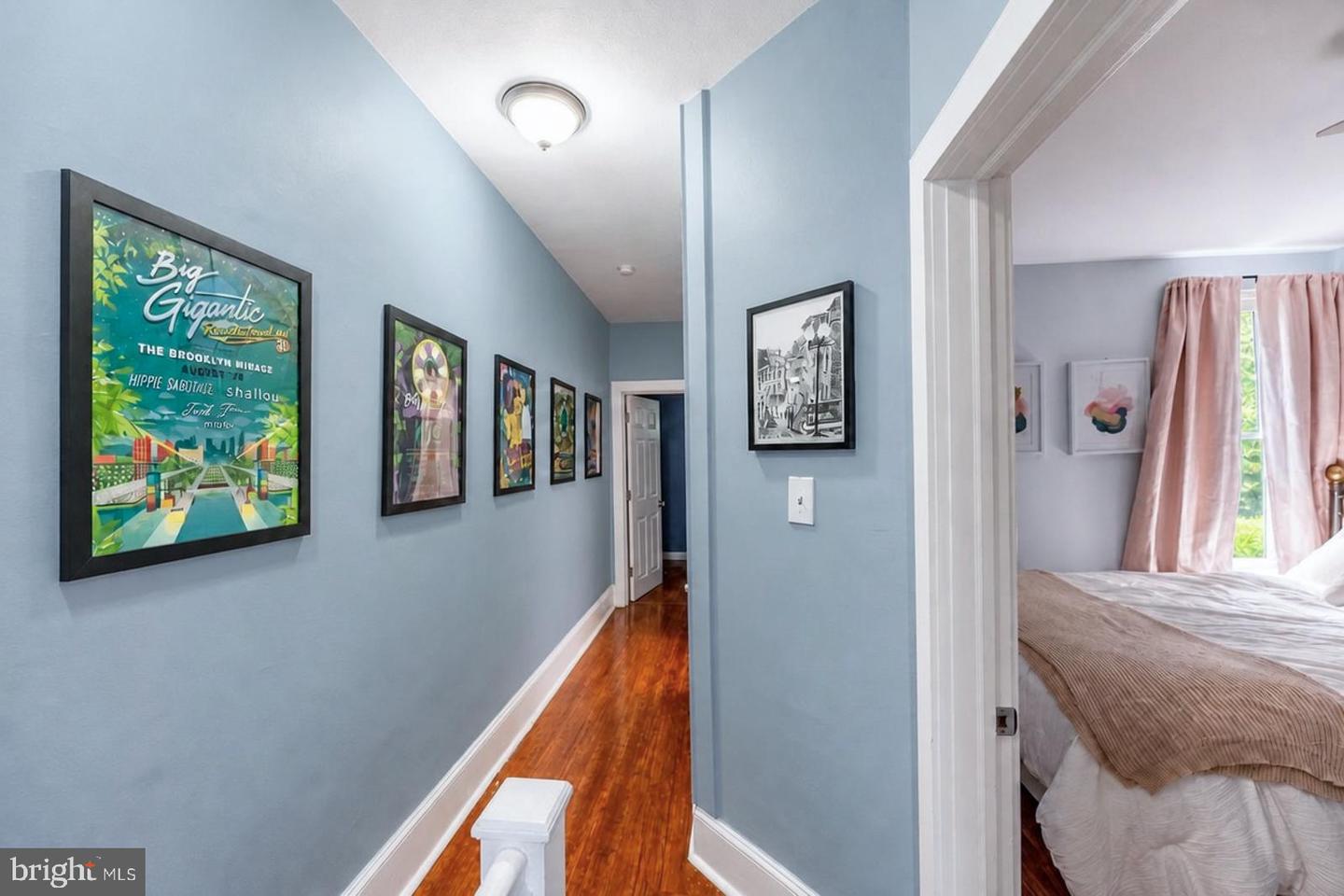 566 Martin St Property Photo 14