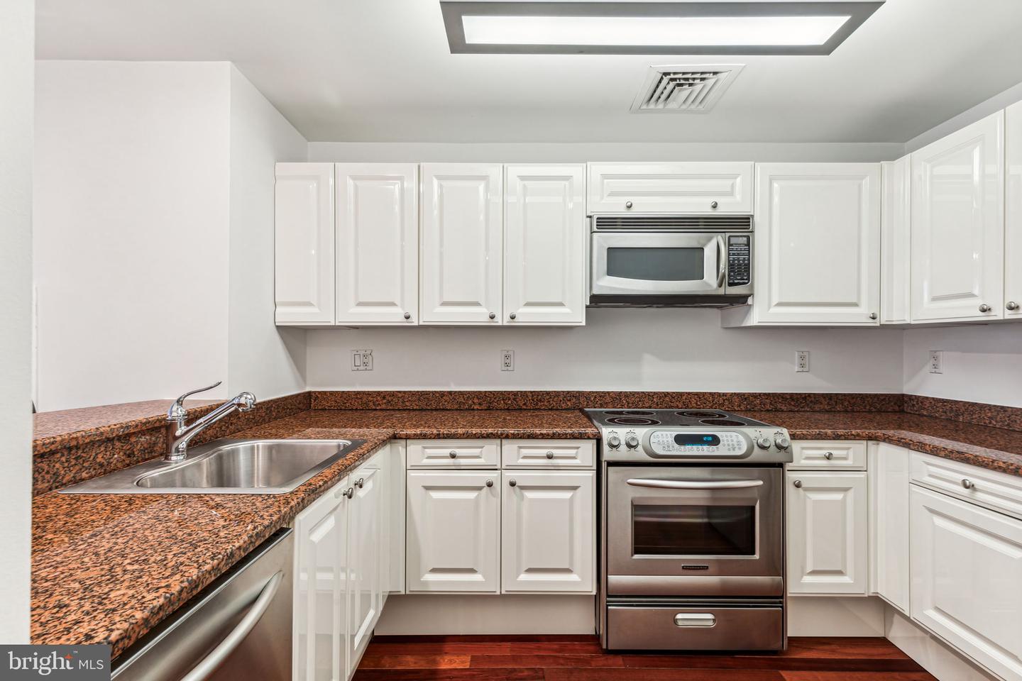 1500 Chestnut St #5e Property Photo 8