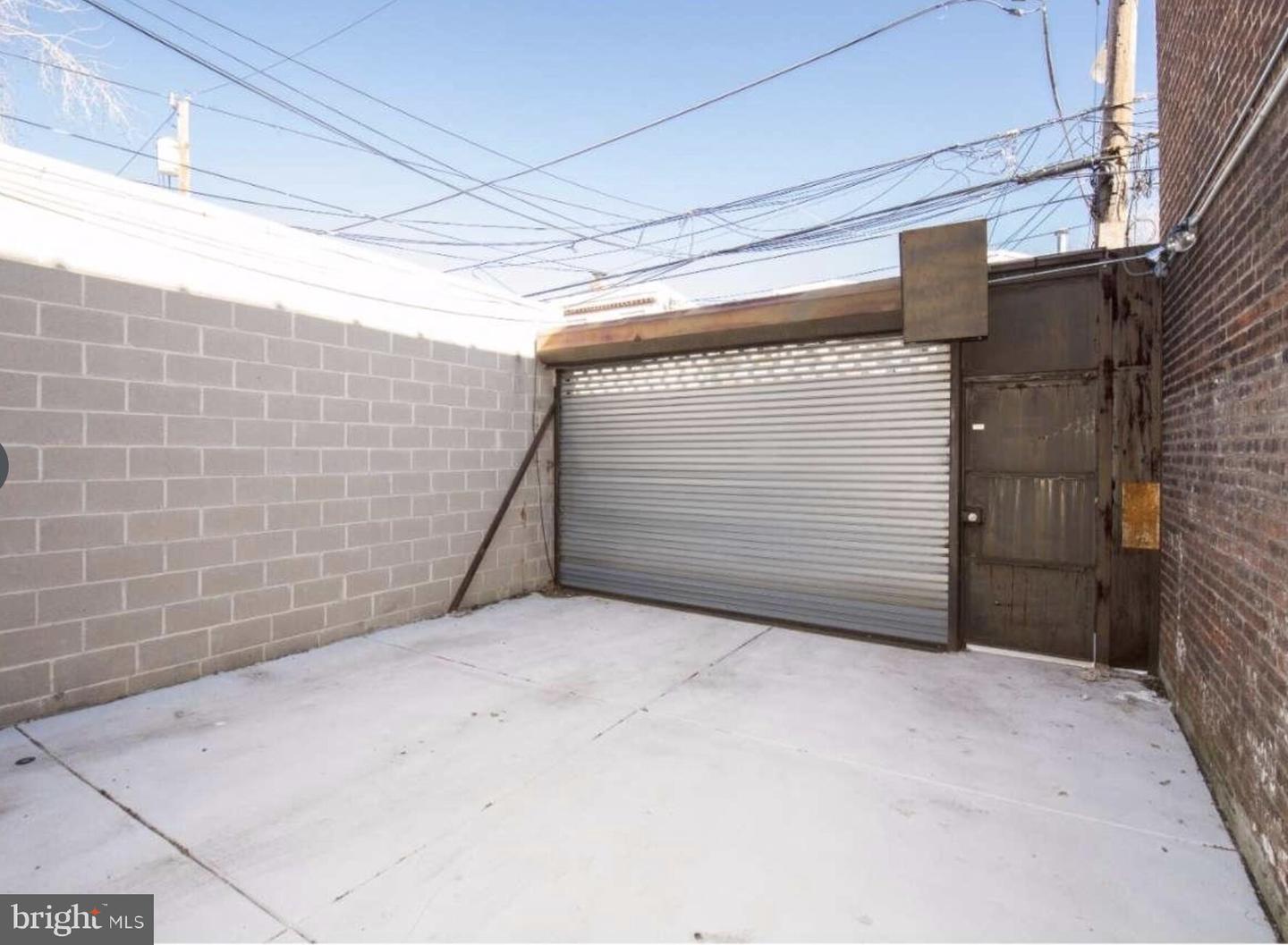 1413 S Broad St Property Photo 8