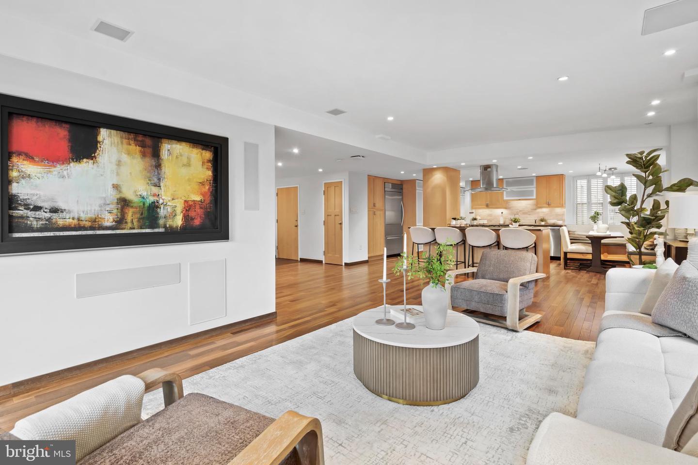 220 W Rittenhouse Sq #18a Property Photo 1