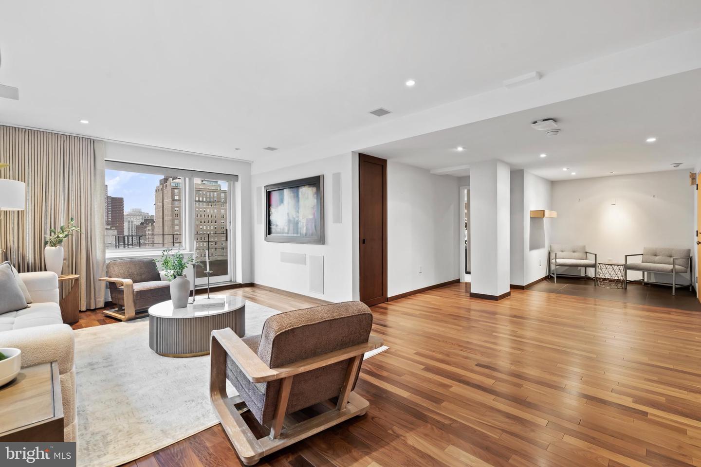 220 W Rittenhouse Sq #18a Property Photo 7