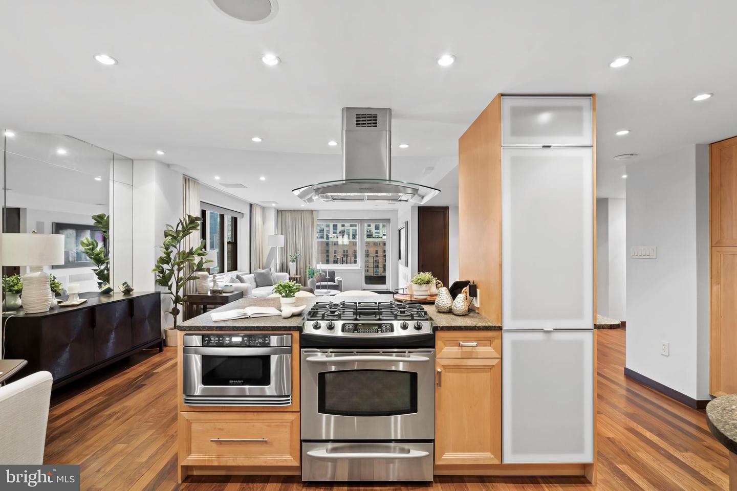 220 W Rittenhouse Sq #18a Property Photo 8