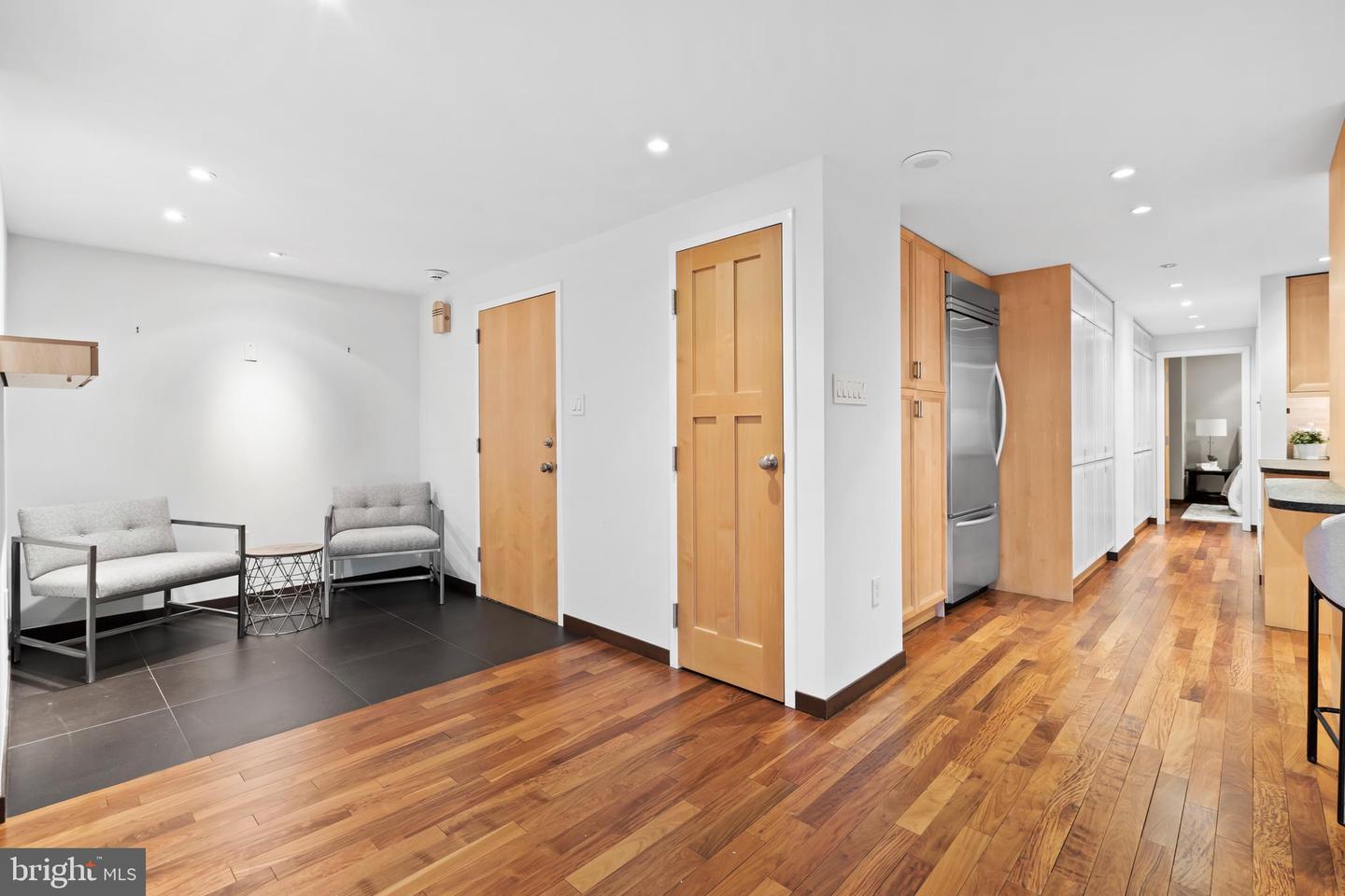 220 W Rittenhouse Sq #18a Property Photo 8