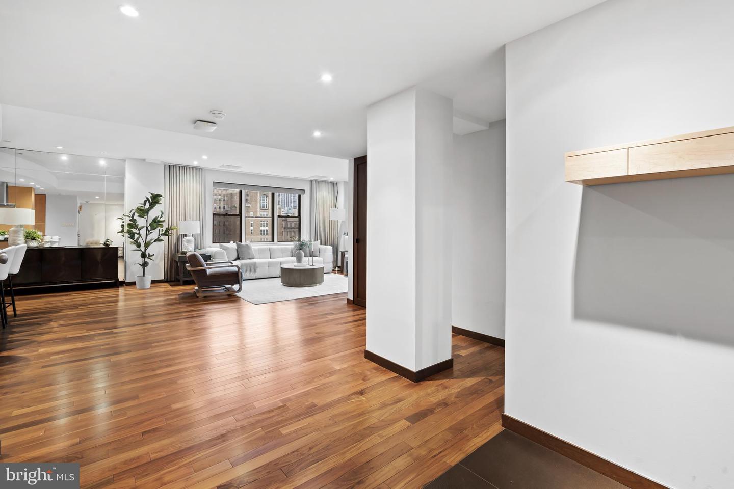 220 W Rittenhouse Sq #18a Property Photo 10