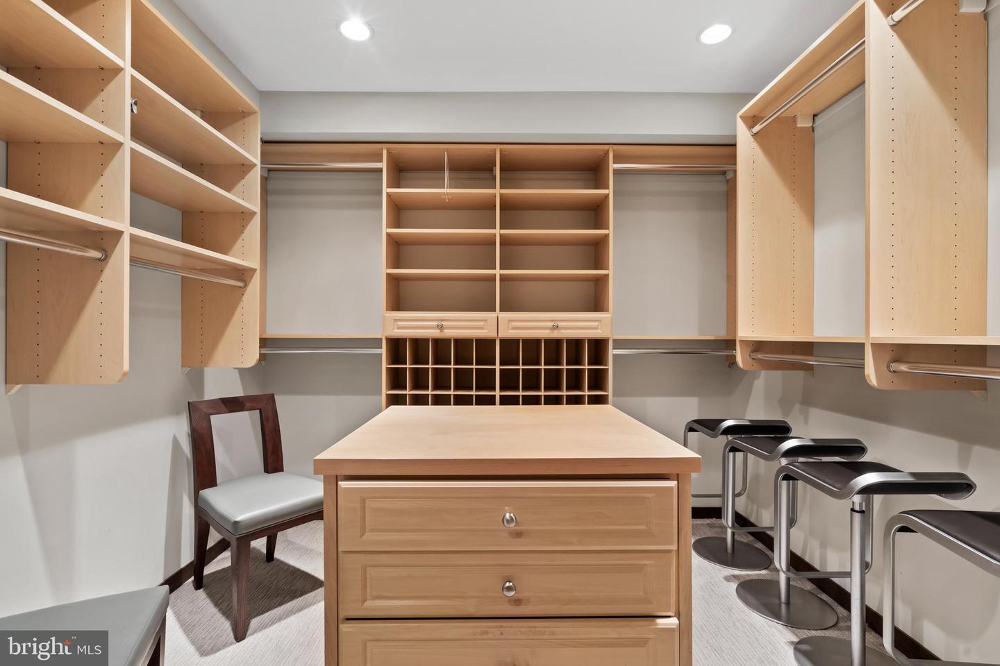 220 W Rittenhouse Sq #18a Property Photo 15