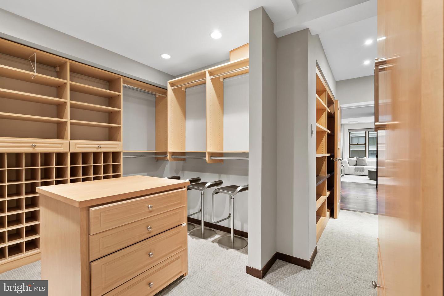 220 W Rittenhouse Sq #18a Property Photo 16