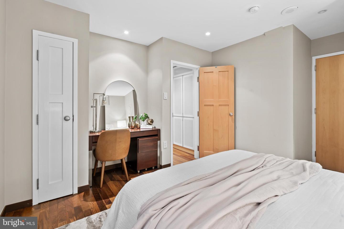 220 W Rittenhouse Sq #18a Property Photo 20