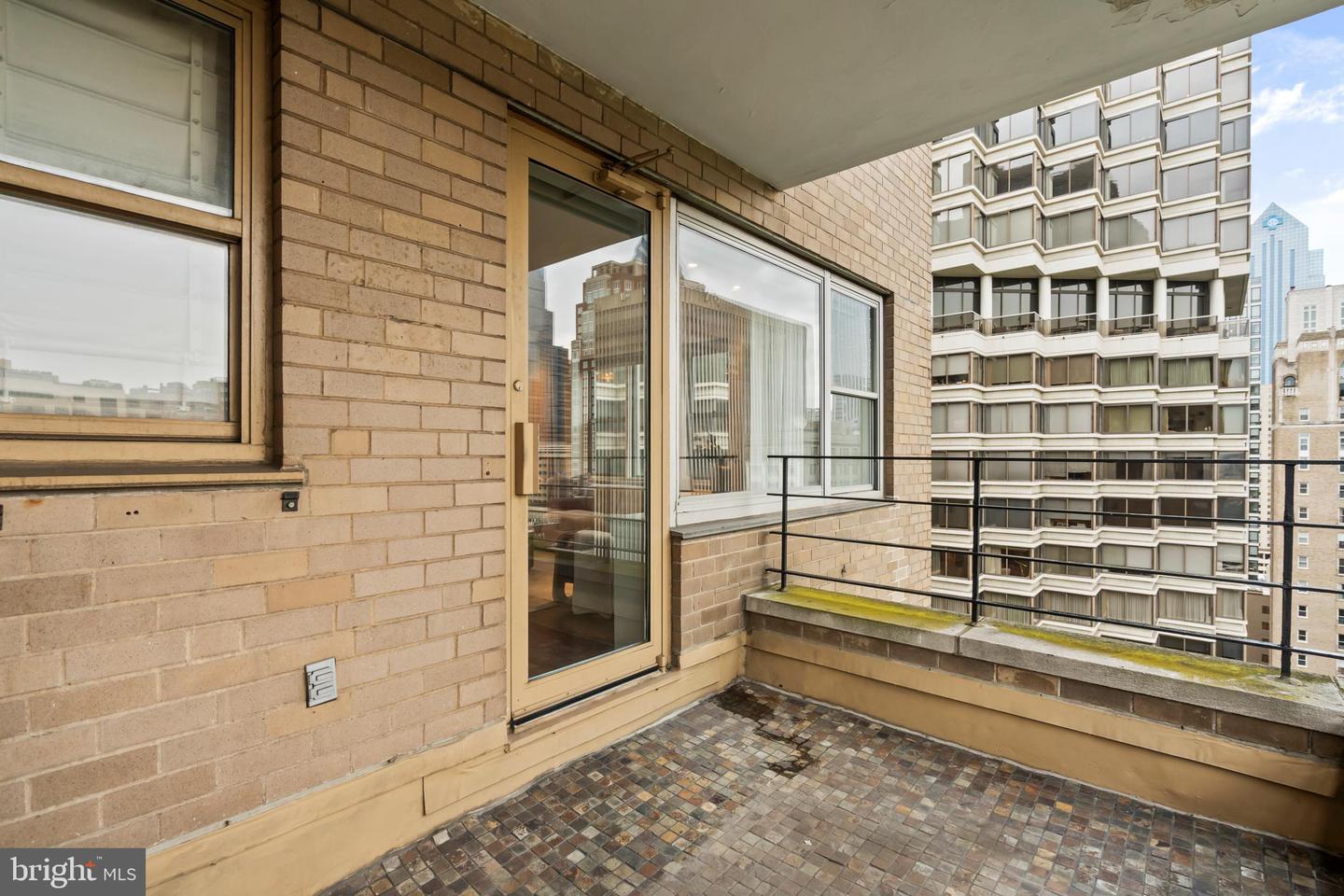 220 W Rittenhouse Sq #18a Property Photo 23