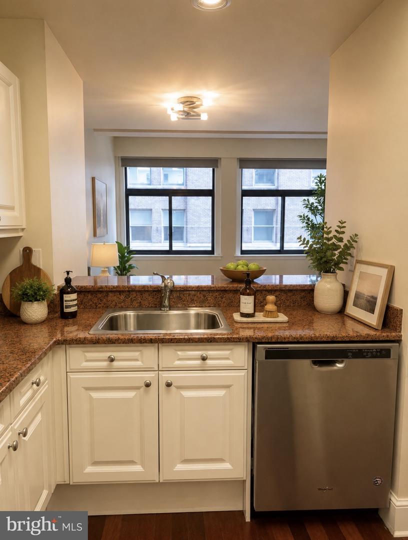 1500-00 Chestnut St #6d Property Photo 3