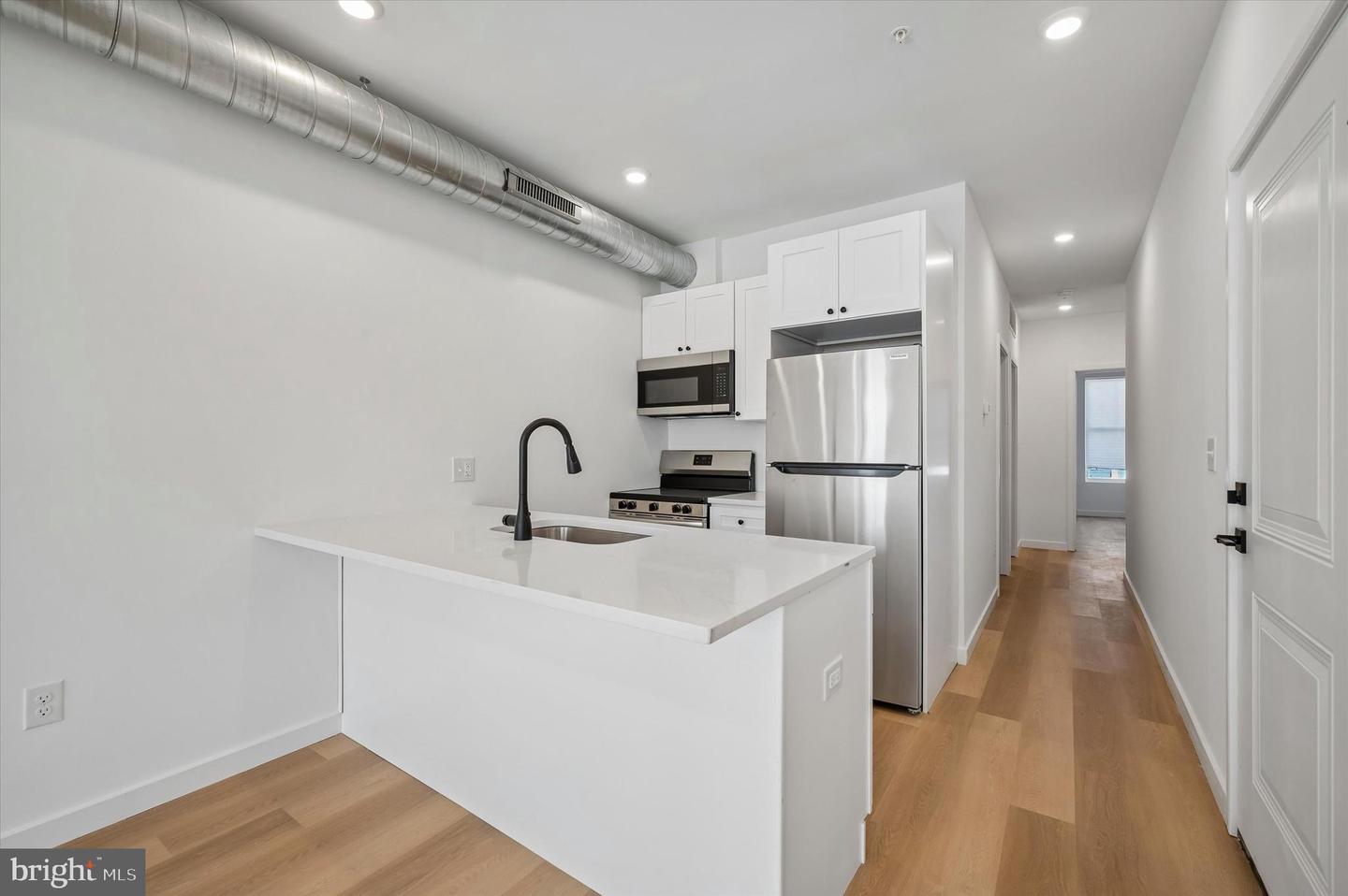2032 E Lehigh Ave #unit 2 Property Photo 5