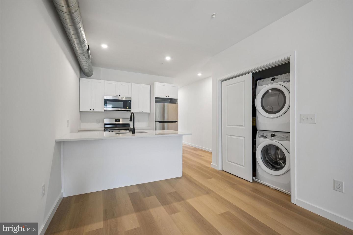 2032 E Lehigh Ave #unit 2 Property Photo 6
