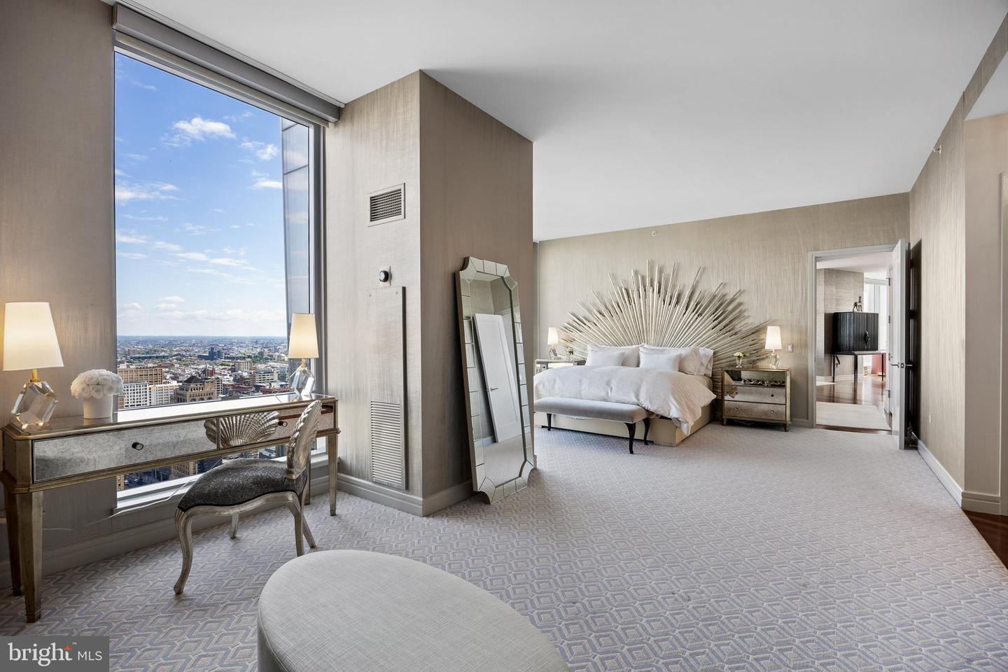 1414 S Penn Sq #36bc Property Photo 31