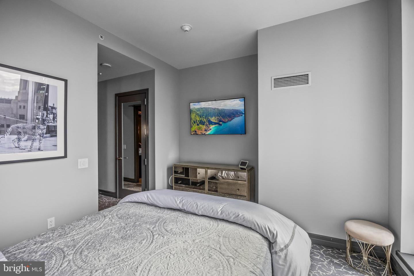 1414 S Penn Sq #36bc Property Photo 38