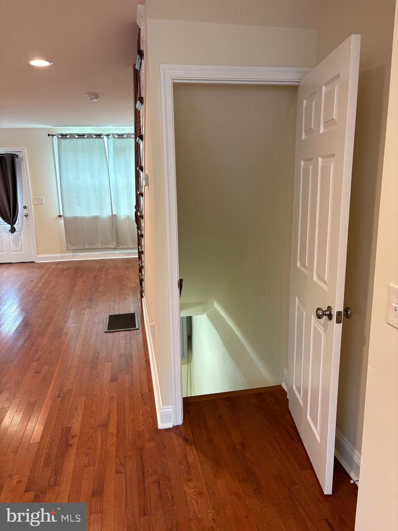 7151 Akron St Property Photo 29