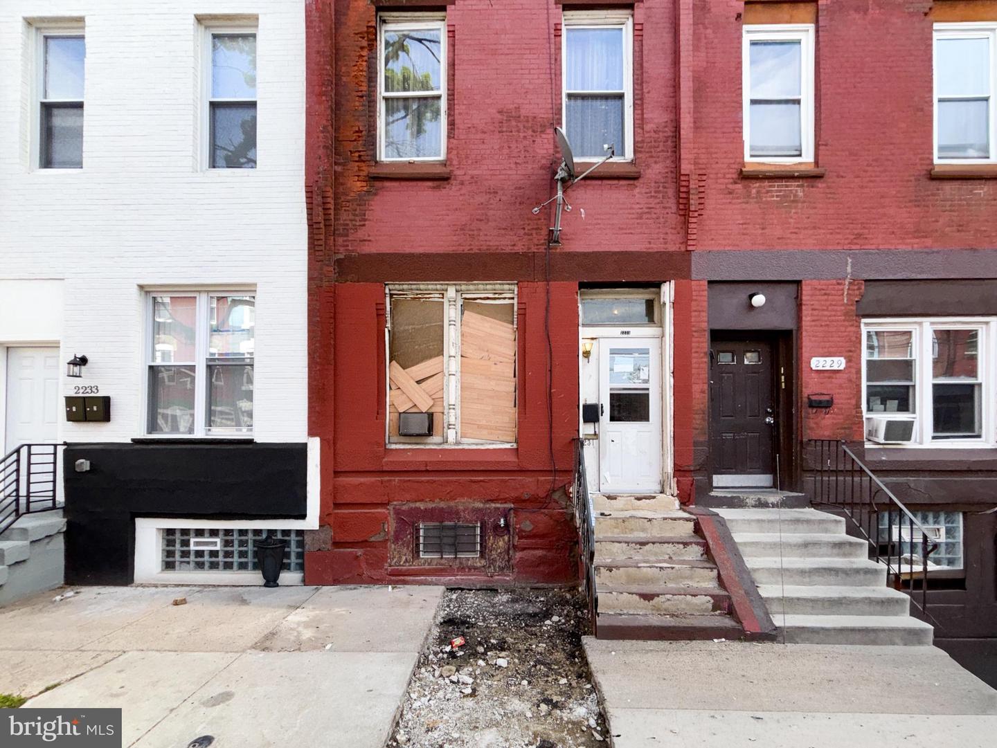 2231 N 16th St Property Photo 2