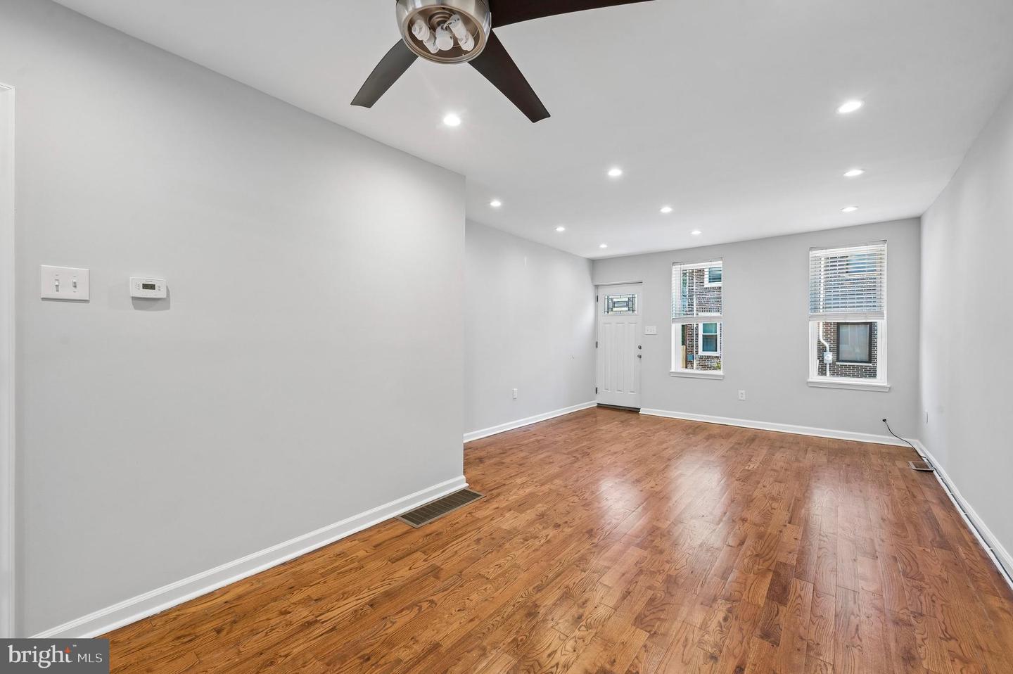2027 Wilder St Property Photo 3