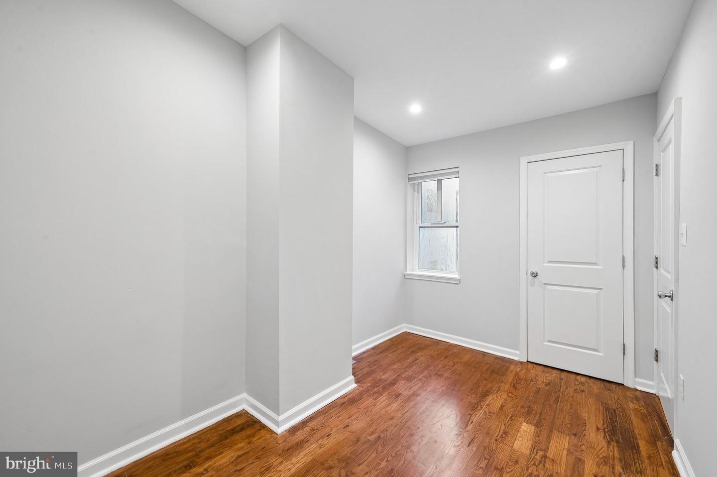 2027 Wilder St Property Photo 11