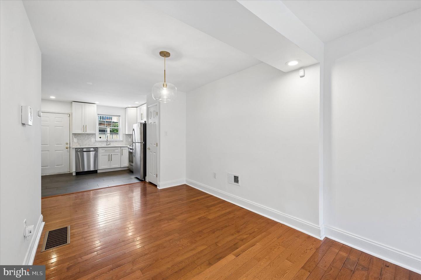 2211 Kimball St Property Photo 4