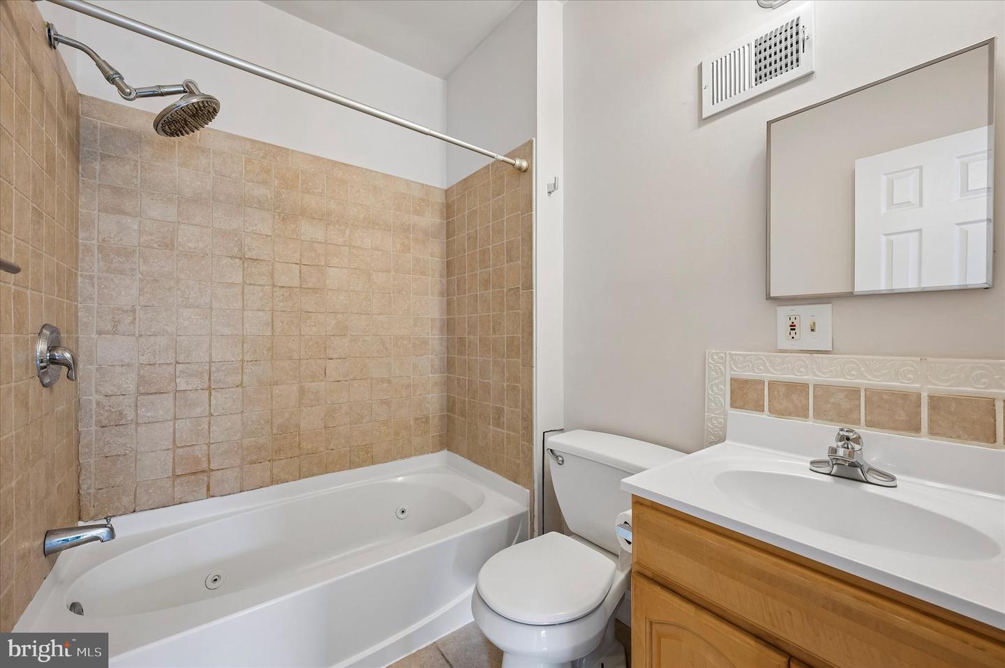 2211 Kimball St Property Photo 23