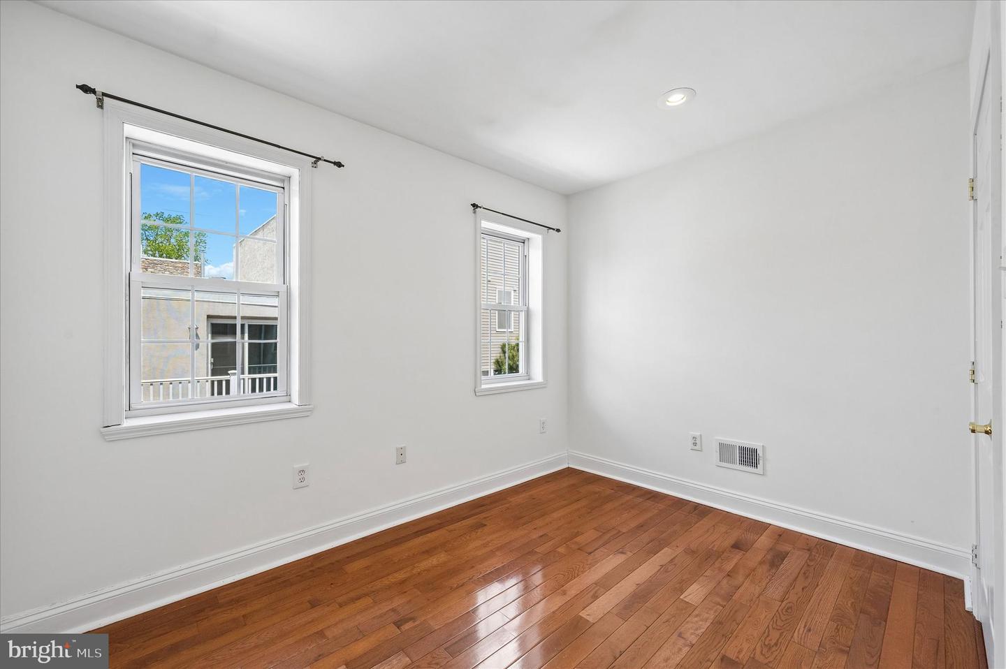 2211 Kimball St Property Photo 24