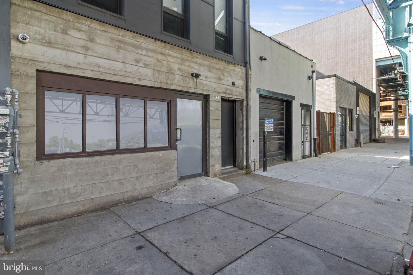 1844 N Front St Property Photo 1