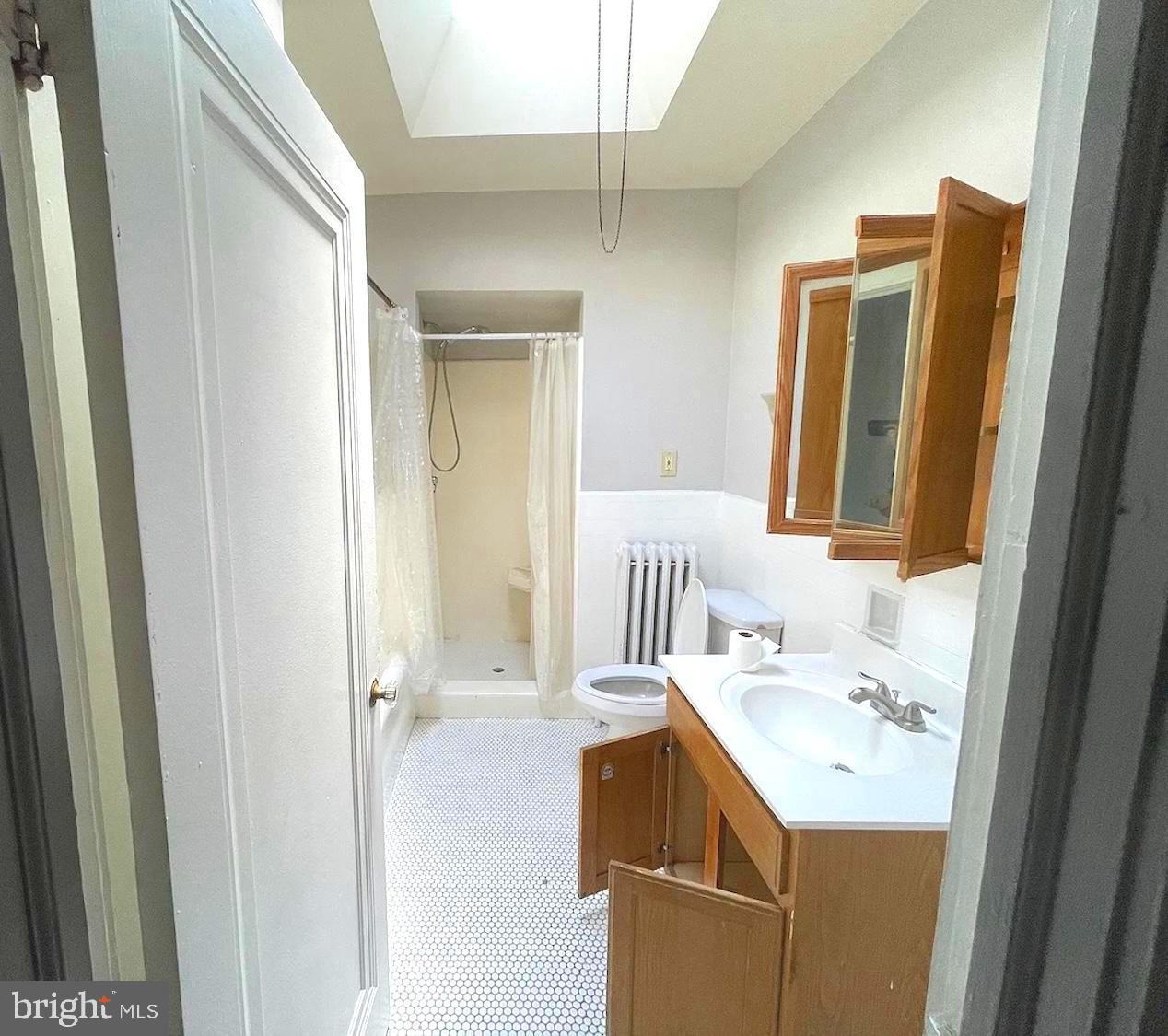 6830 Torresdale Ave Property Photo 5