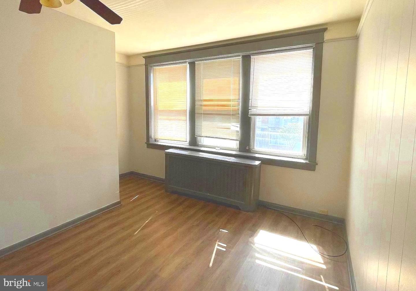 6830 Torresdale Ave Property Photo 6