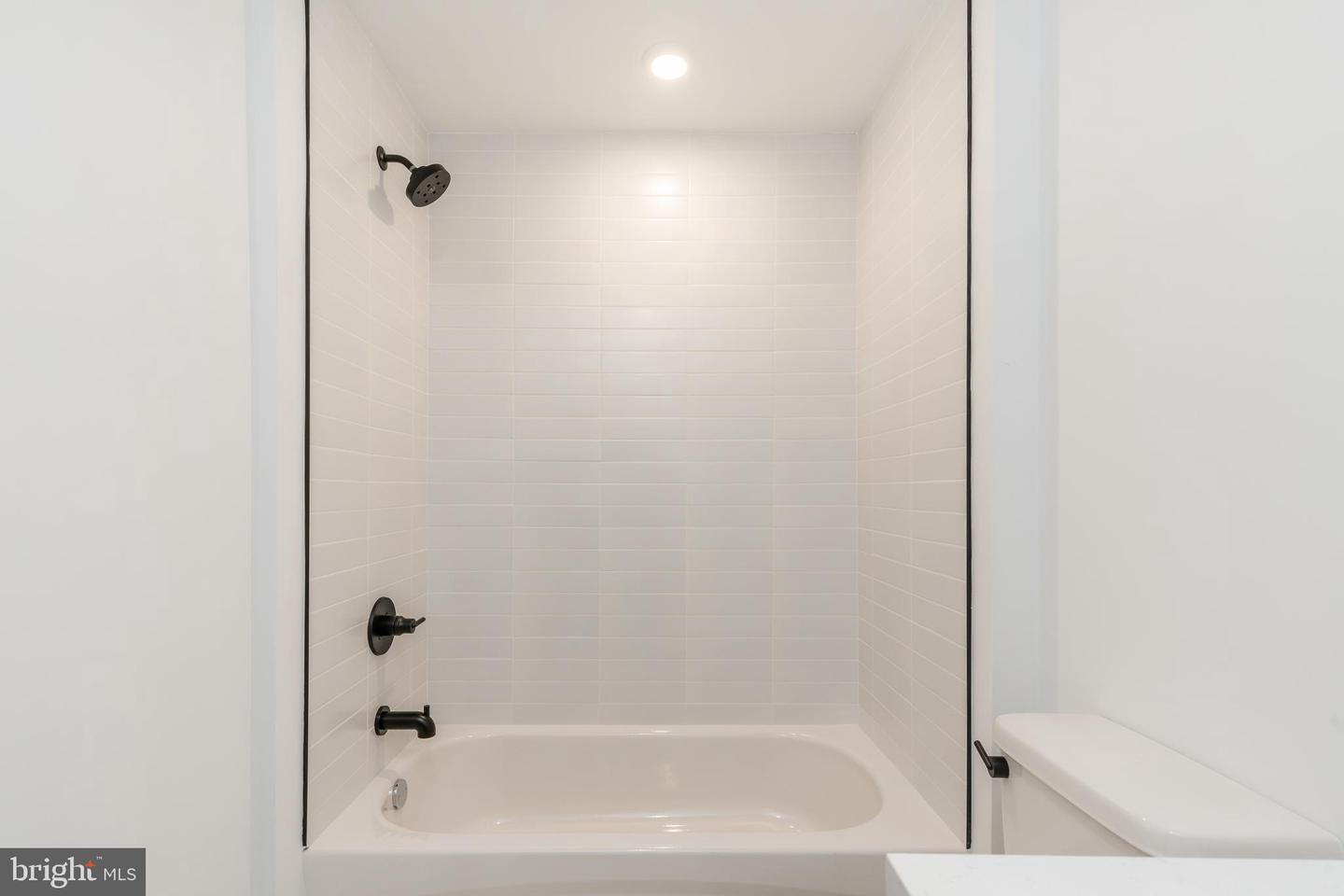 2002 Frankford Ave #201 Property Photo 15