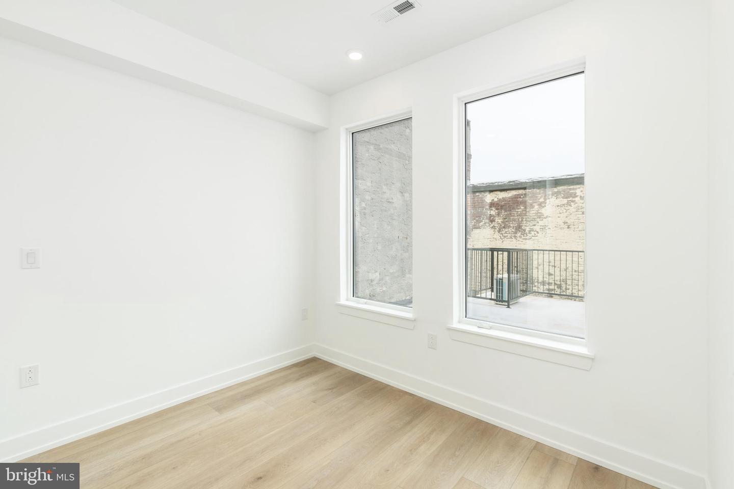 2002 Frankford Ave #201 Property Photo 17