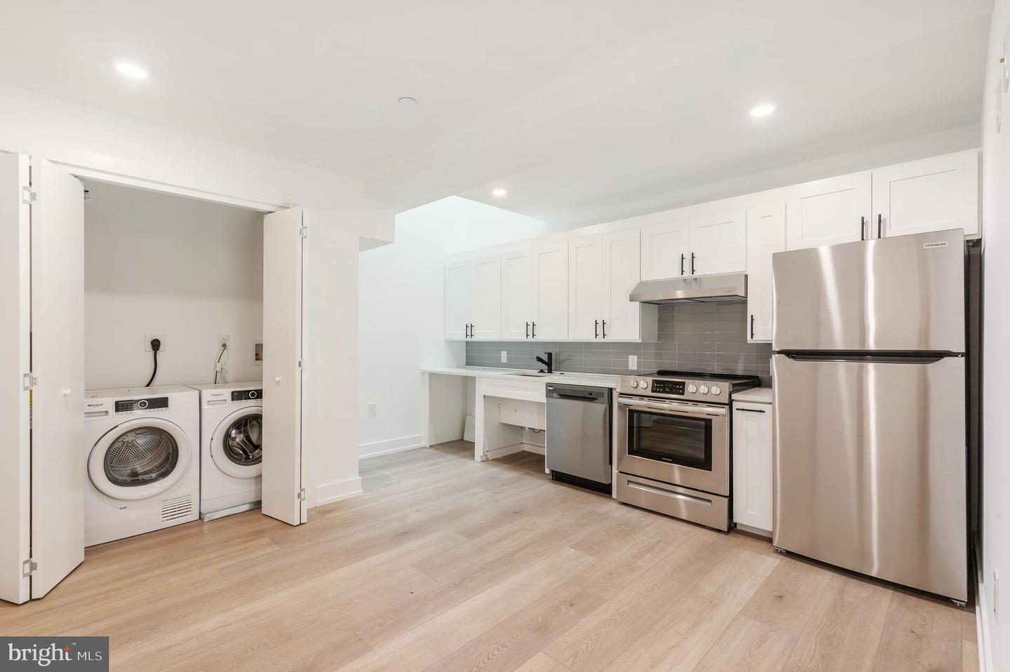 2002 FRANKFORD AVE #101 Property Photo 1