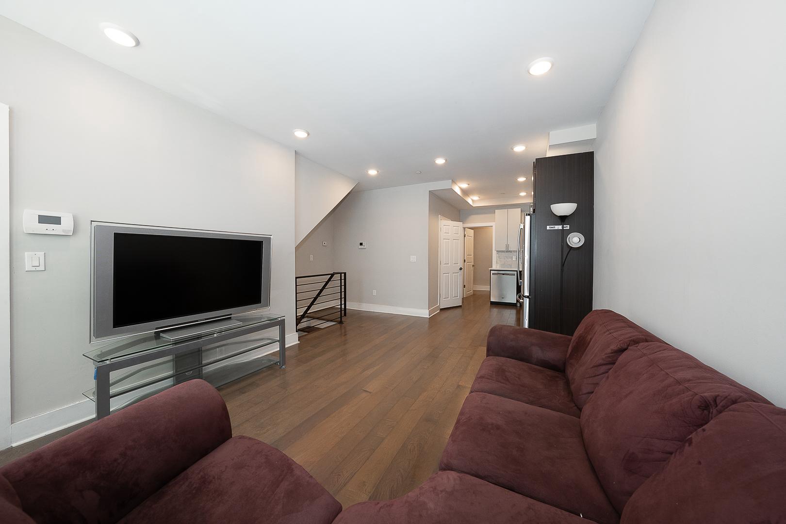2512 Frankford Ave #1a Property Photo 5
