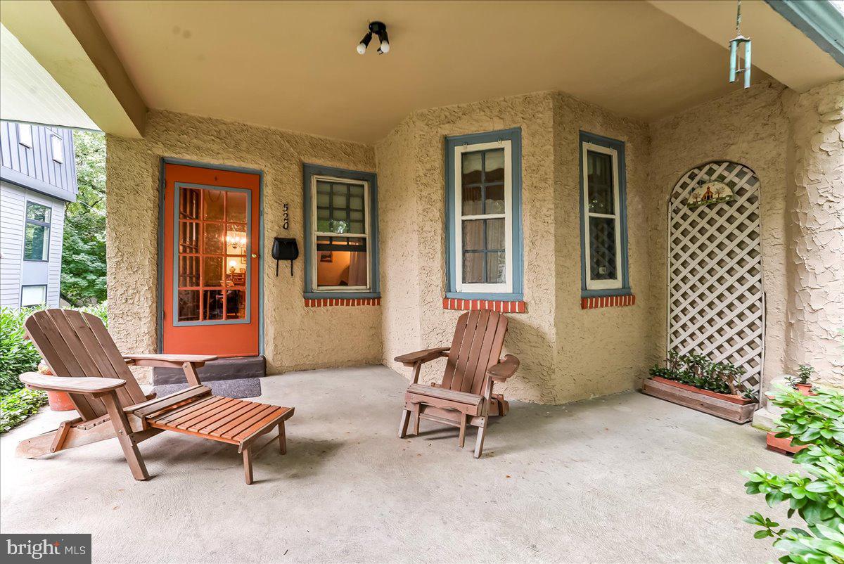 520 Burnham Rd Property Photo 2