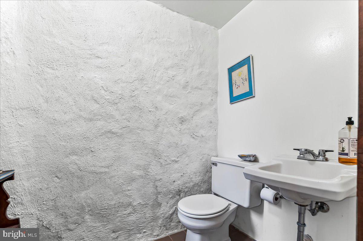 520 Burnham Rd Property Photo 32