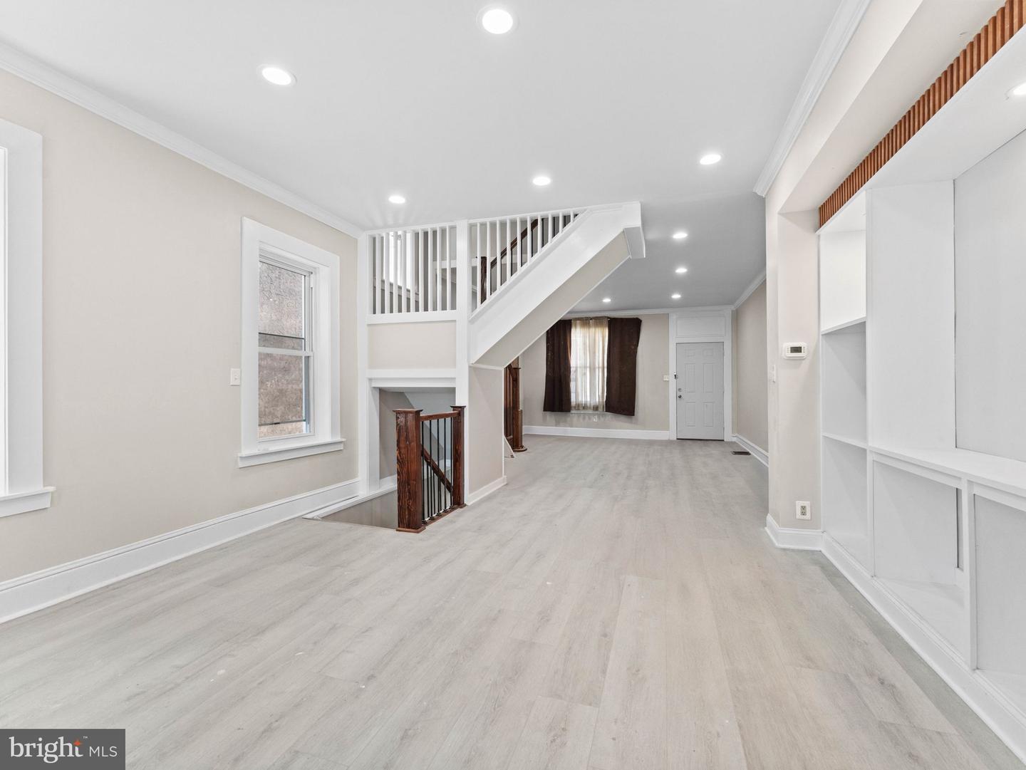 6046 Greenway Ave Property Photo 9