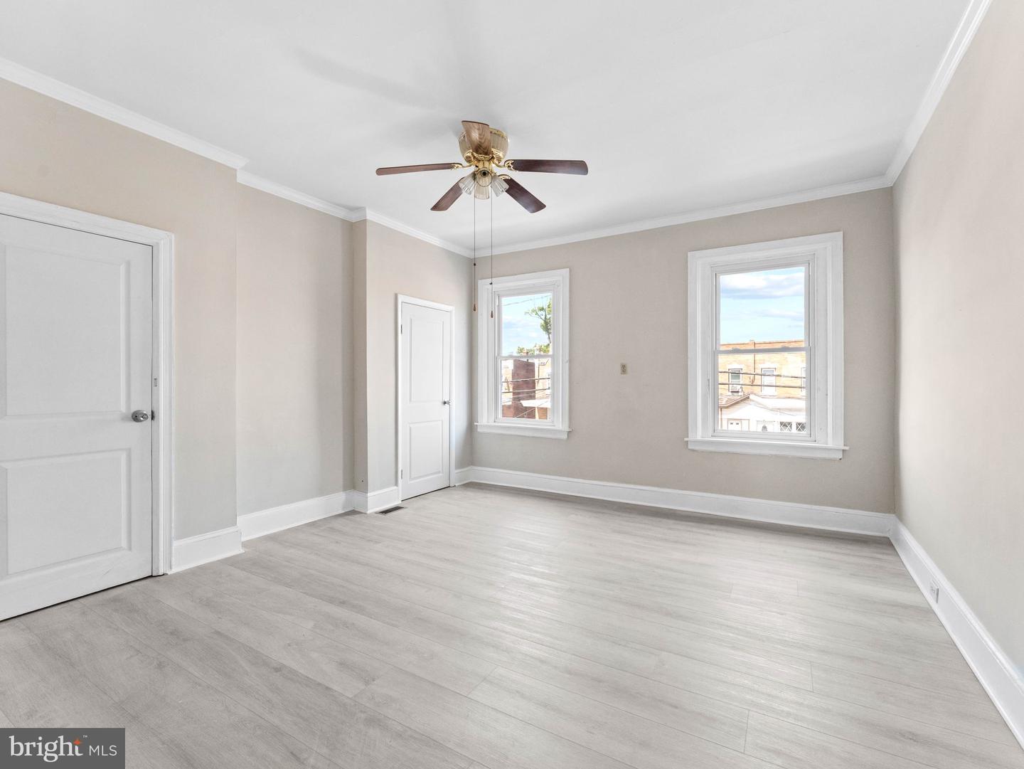 6046 Greenway Ave Property Photo 15