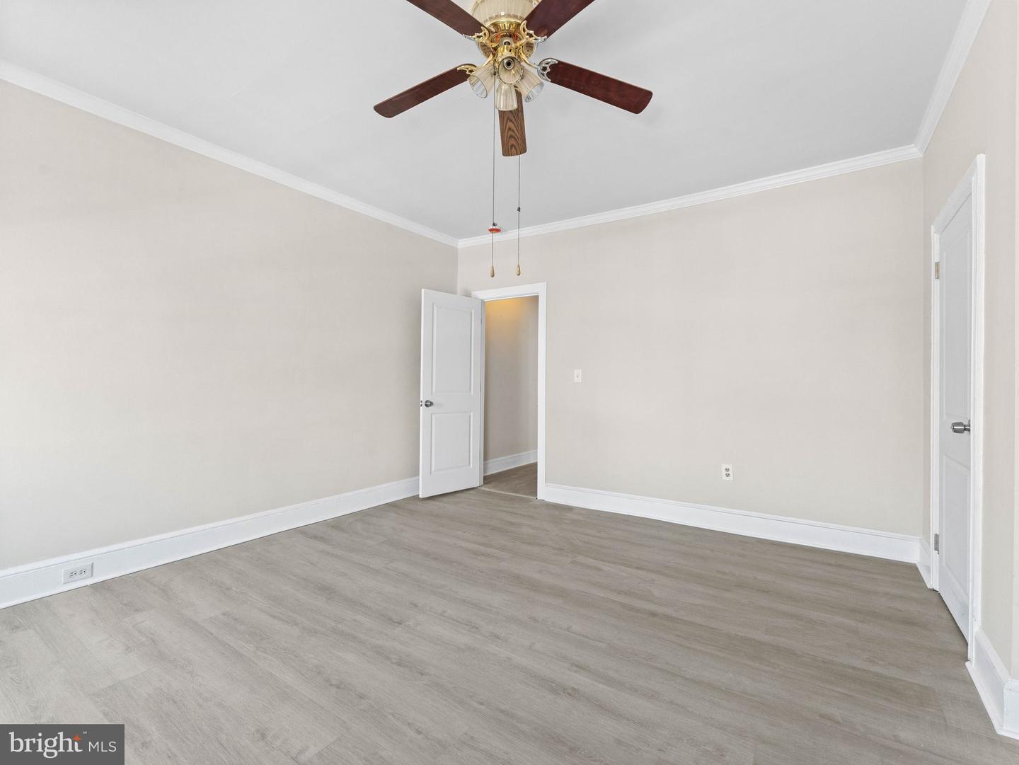 6046 Greenway Ave Property Photo 16