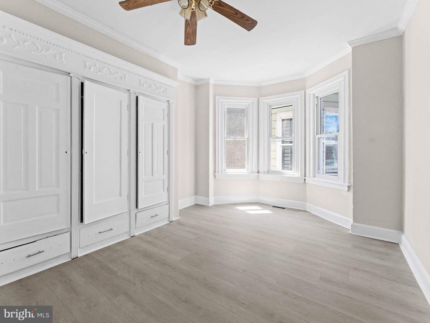 6046 Greenway Ave Property Photo 17
