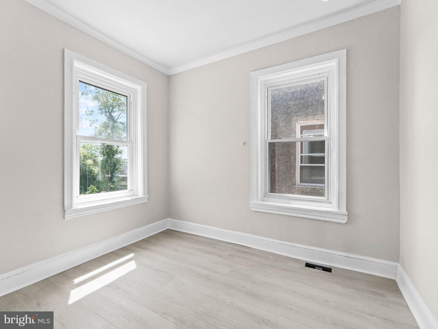 6046 Greenway Ave Property Photo 21