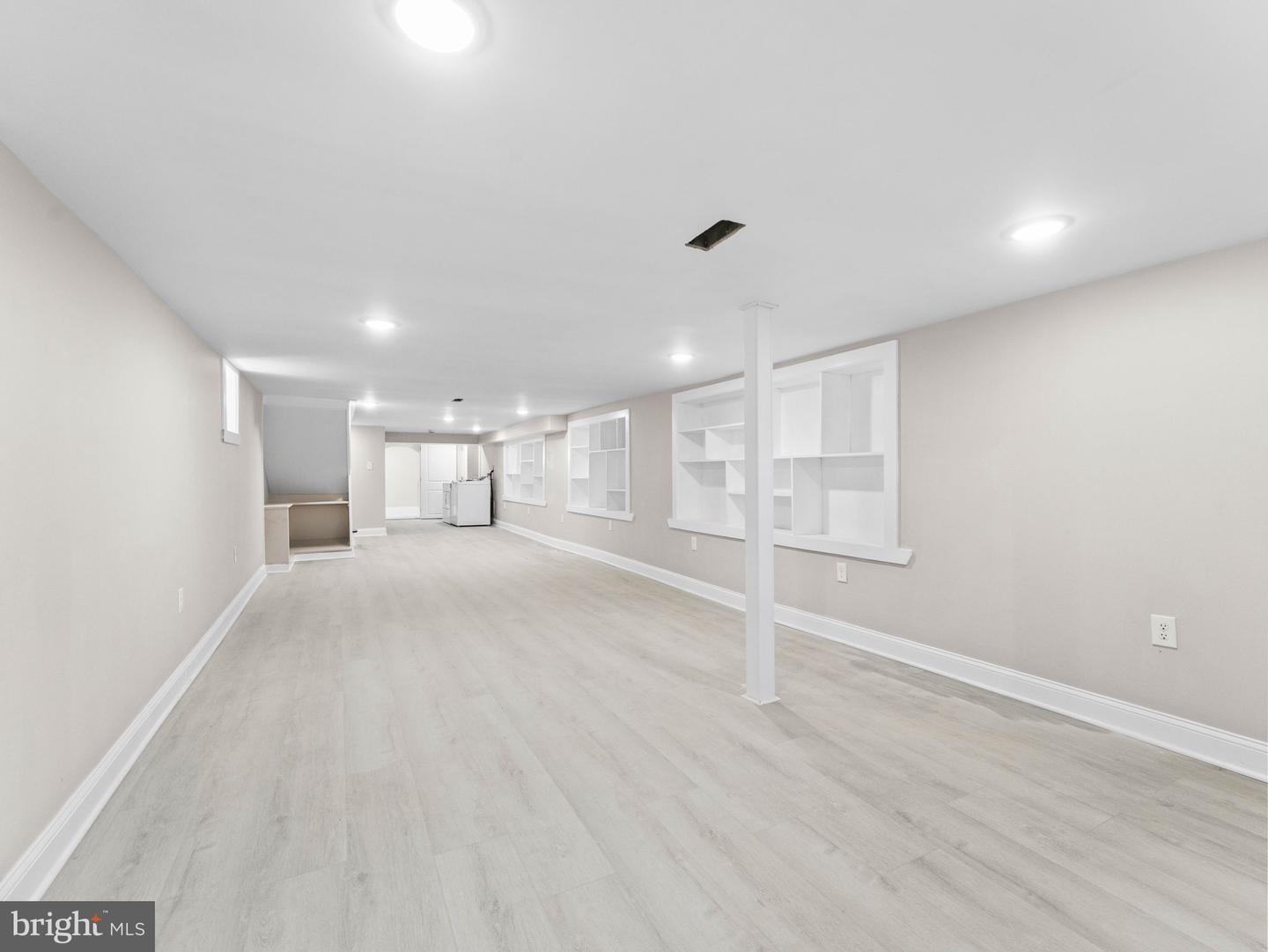 6046 Greenway Ave Property Photo 27